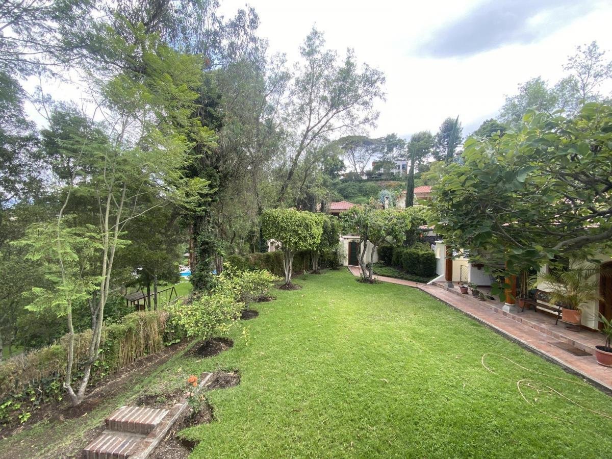 Quito – Cumbayá – Casa Una Planta en Urbanización Pallares Meneses