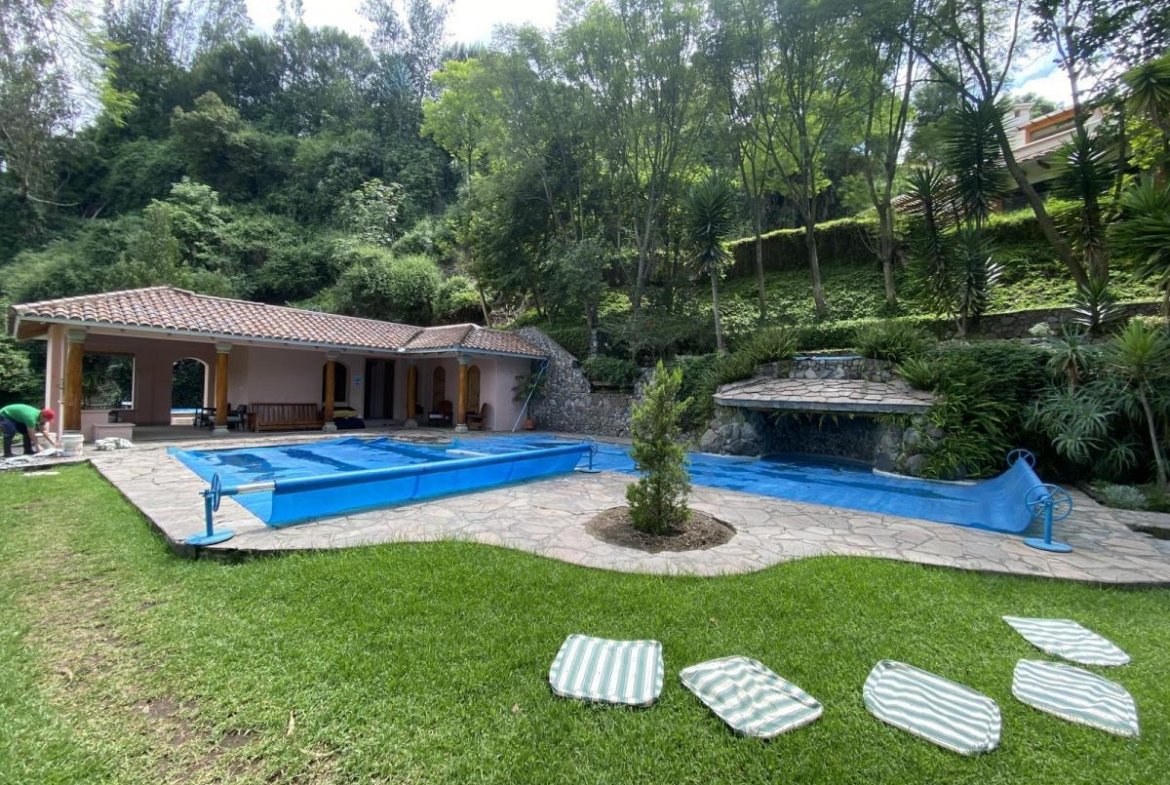 Quito – Cumbayá – Casa Una Planta en Urbanización Pallares Meneses