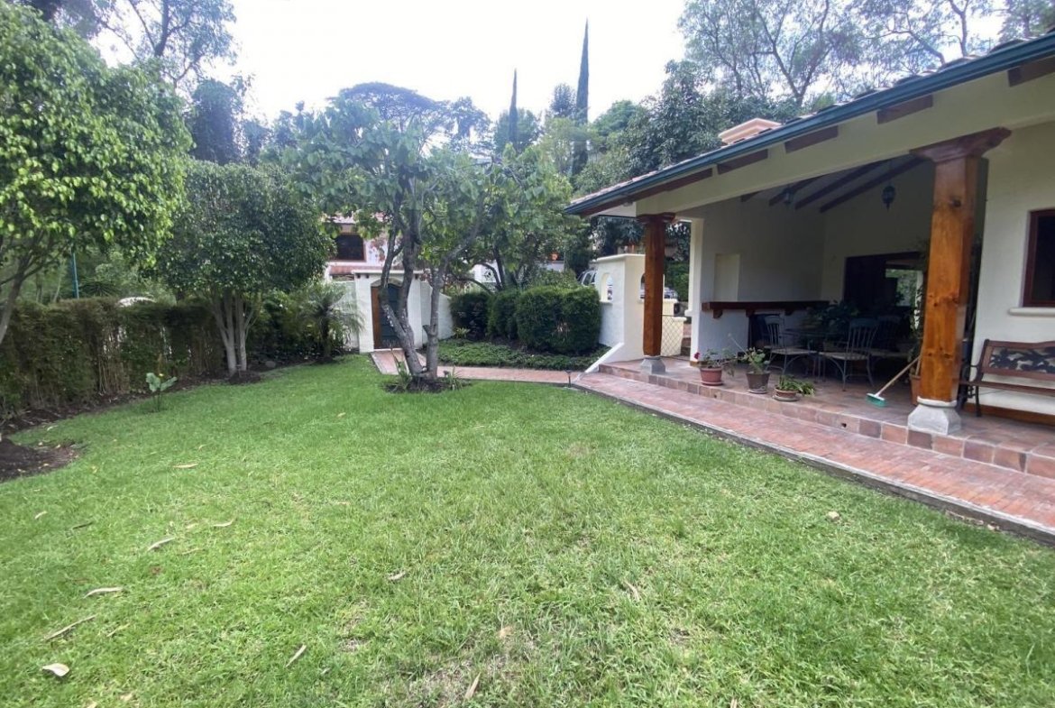 Quito – Cumbayá – Casa Una Planta en Urbanización Pallares Meneses